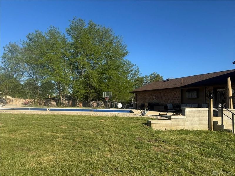 11591 Air Hill Road, Brookville, OH 45309 Photo 5