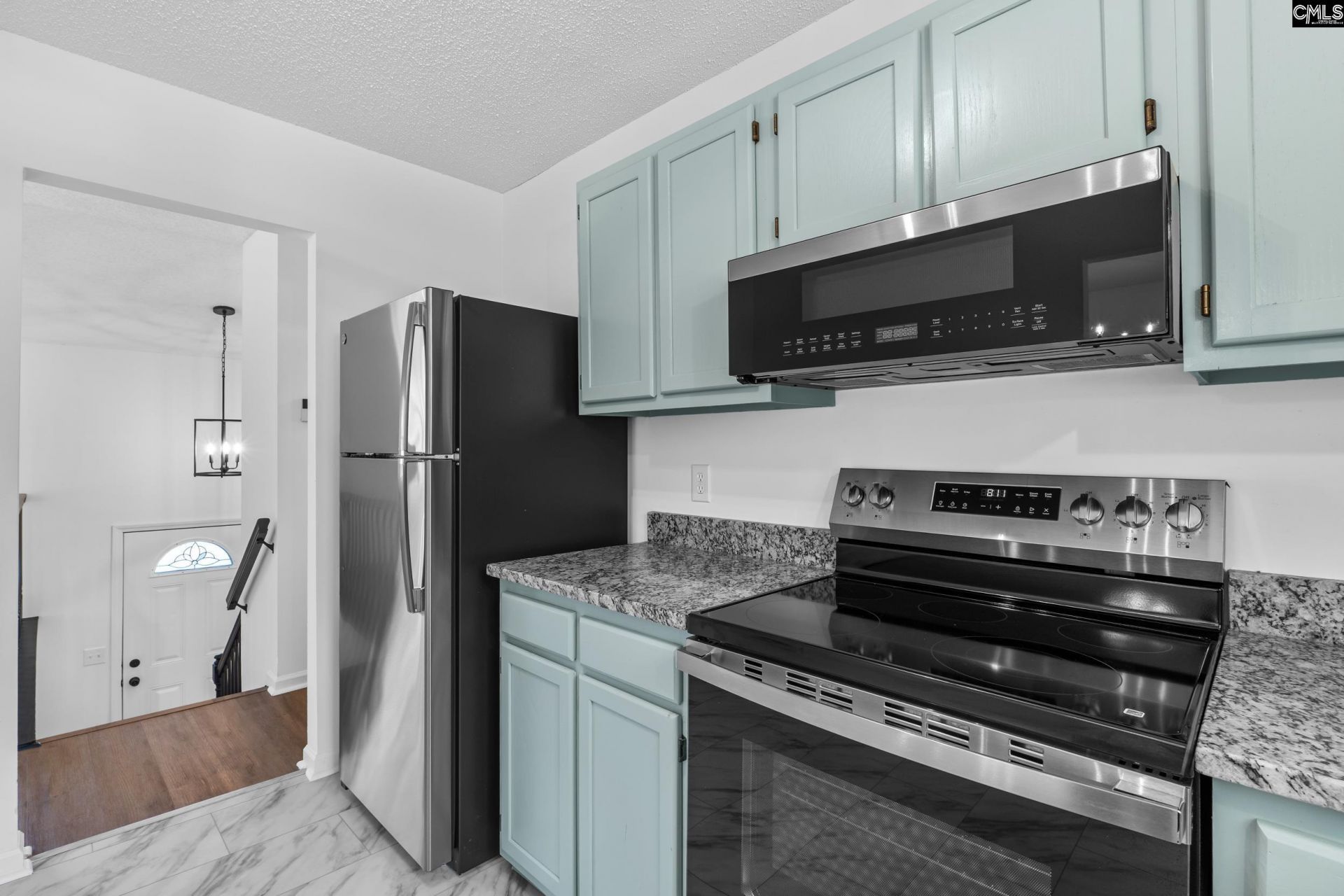 104 Bridleridge Road  Photo 12