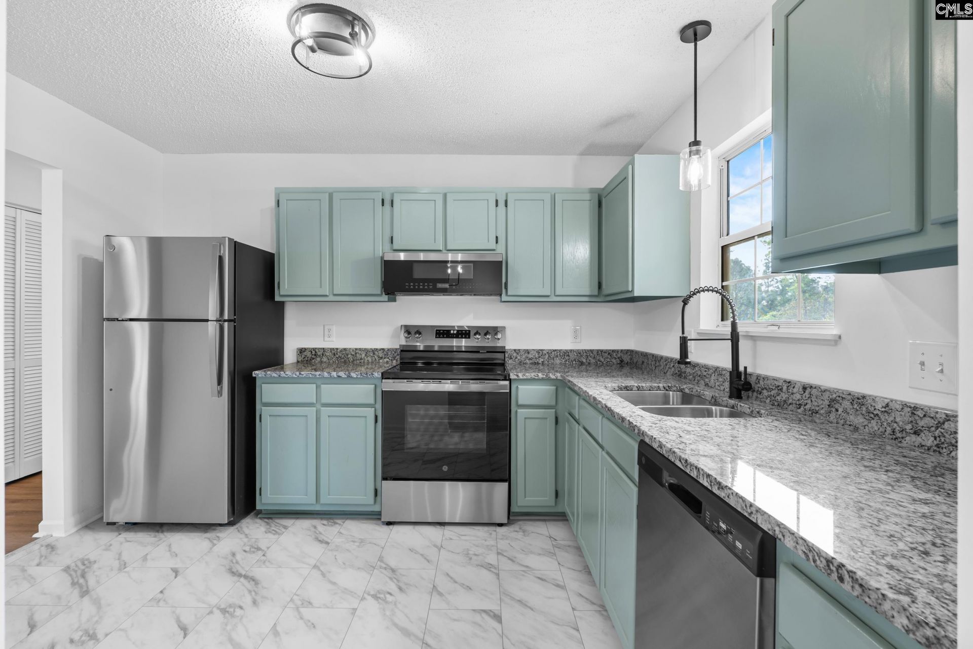 104 Bridleridge Road  Photo 13