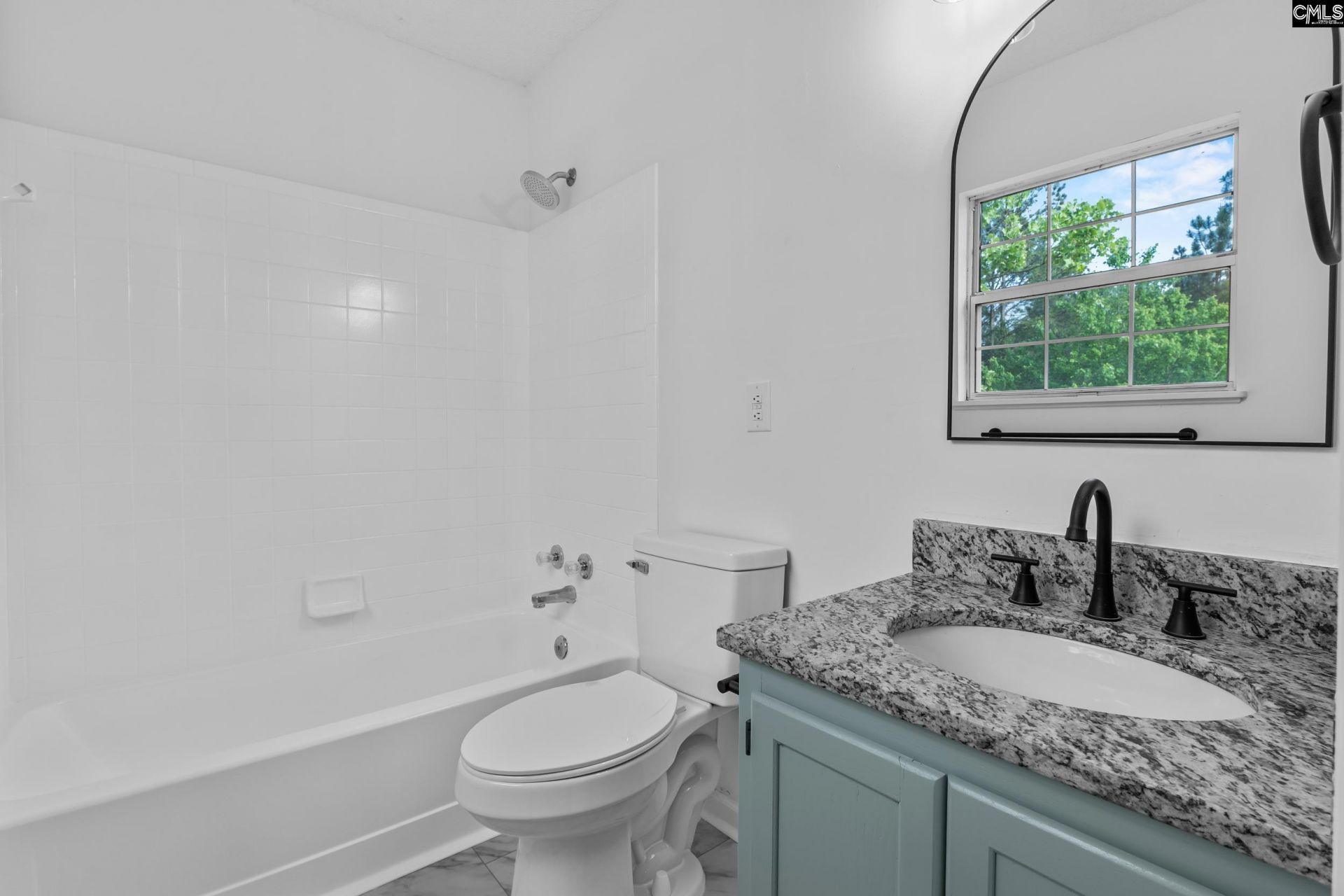 104 Bridleridge Road  Photo 5