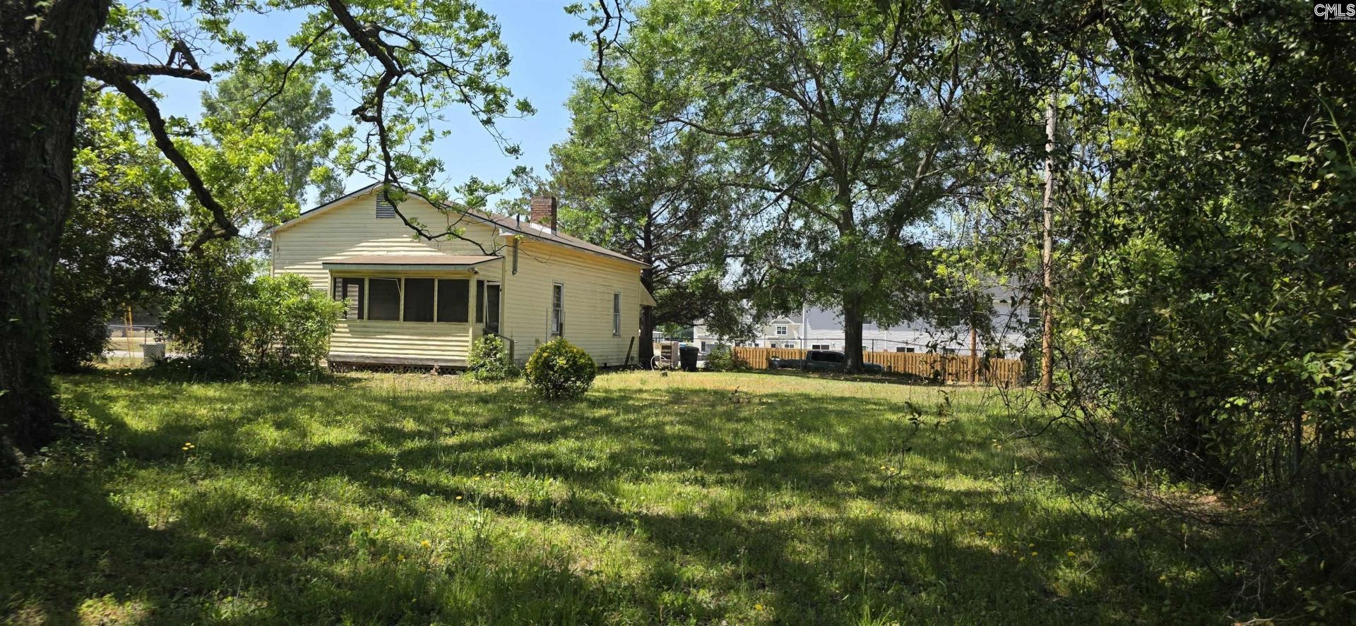 1218 Gordon Street Photo 5