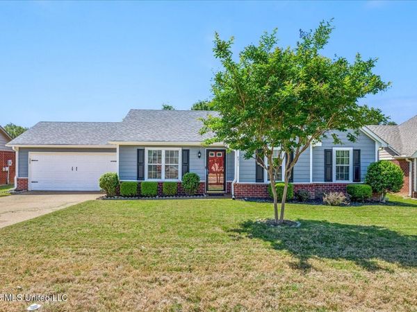 4511 Shadow Hollow Drive, Horn Lake, MS 38637