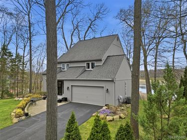 4965 Grover Drive, Genoa Twp, MI 48116