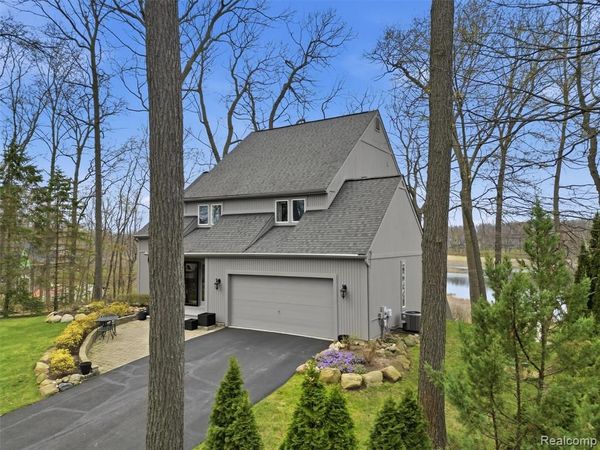 4965 Grover Drive , Genoa Twp, MI 48116