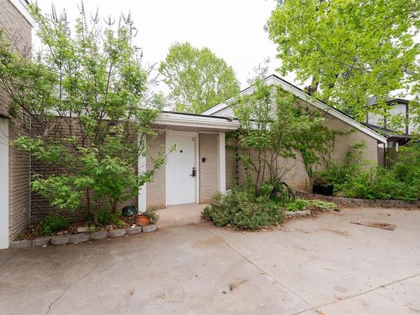7000 Lakepointe Drive, Oklahoma City, OK 73116