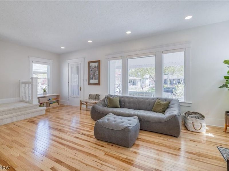 1208 French Avenue , Lakewood, OH 44107 Photo 9