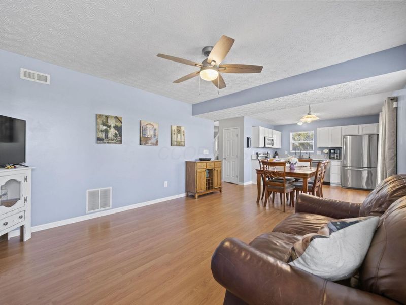 3943 Sugarbark Drive, Canal Winchester, OH 43110 Photo 13