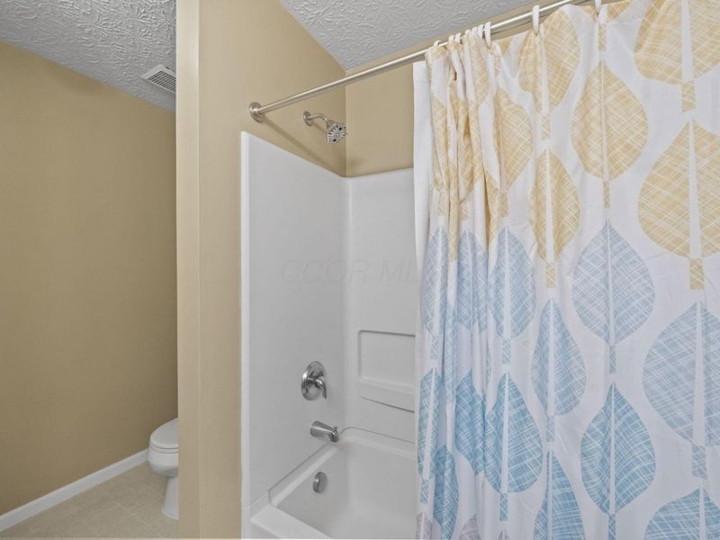 3943 Sugarbark Drive, Canal Winchester, OH 43110 Photo 26