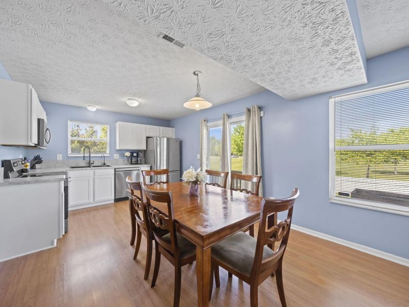 3943 Sugarbark Drive, Canal Winchester, OH 43110 Photo 9