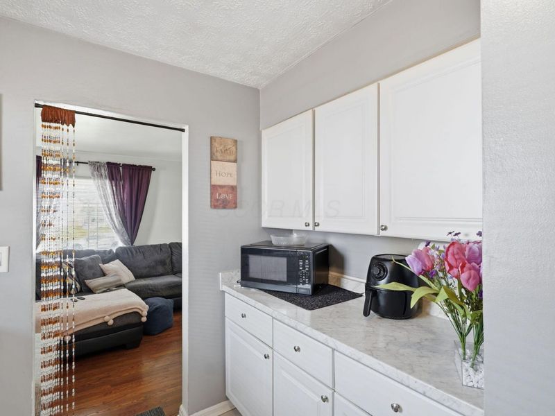 1927 Jermain Drive, Columbus, OH 43219 Photo 10