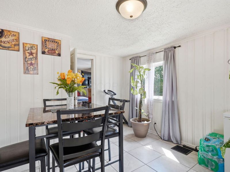 1927 Jermain Drive, Columbus, OH 43219 Photo 14