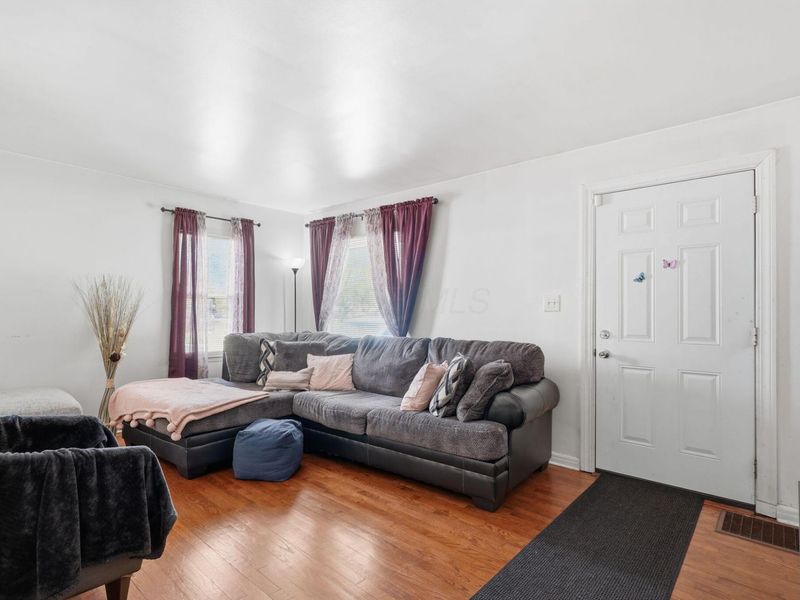 1927 Jermain Drive, Columbus, OH 43219 Photo 5