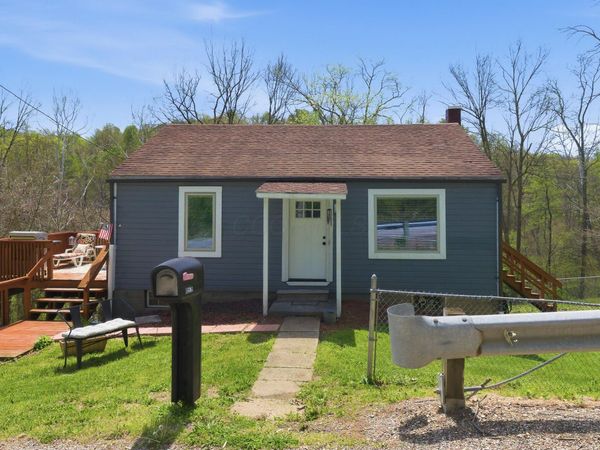 45975 County Road 58 , Coshocton, OH 43812