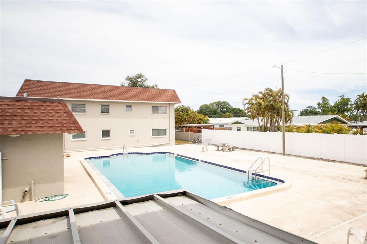 6062 22nd Avenue N, Unit 5, Saint Petersburg, FL 33710 Photo