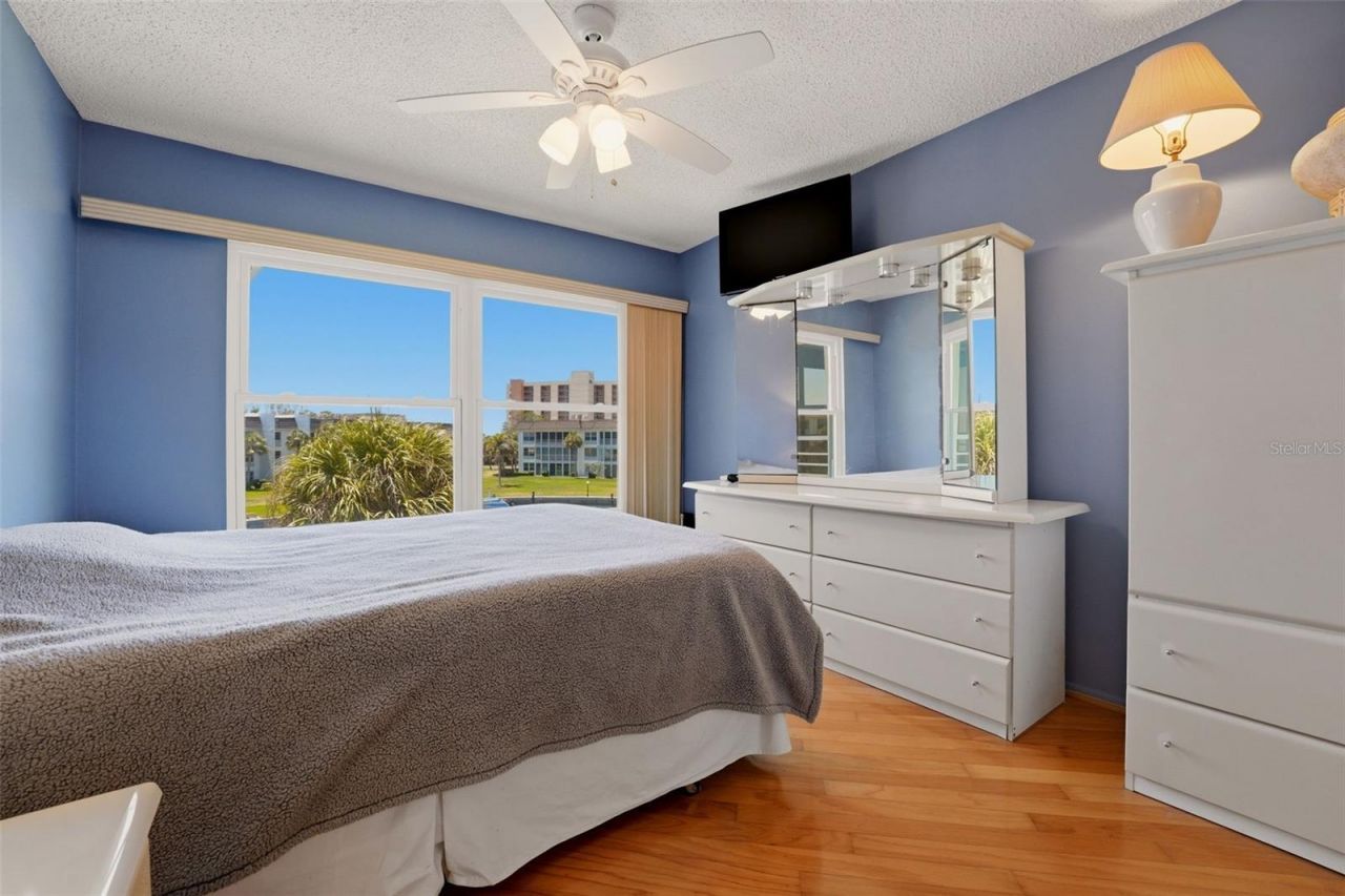 4400 Exeter Drive , Unit 305, Longboat Key, FL 34228 Photo