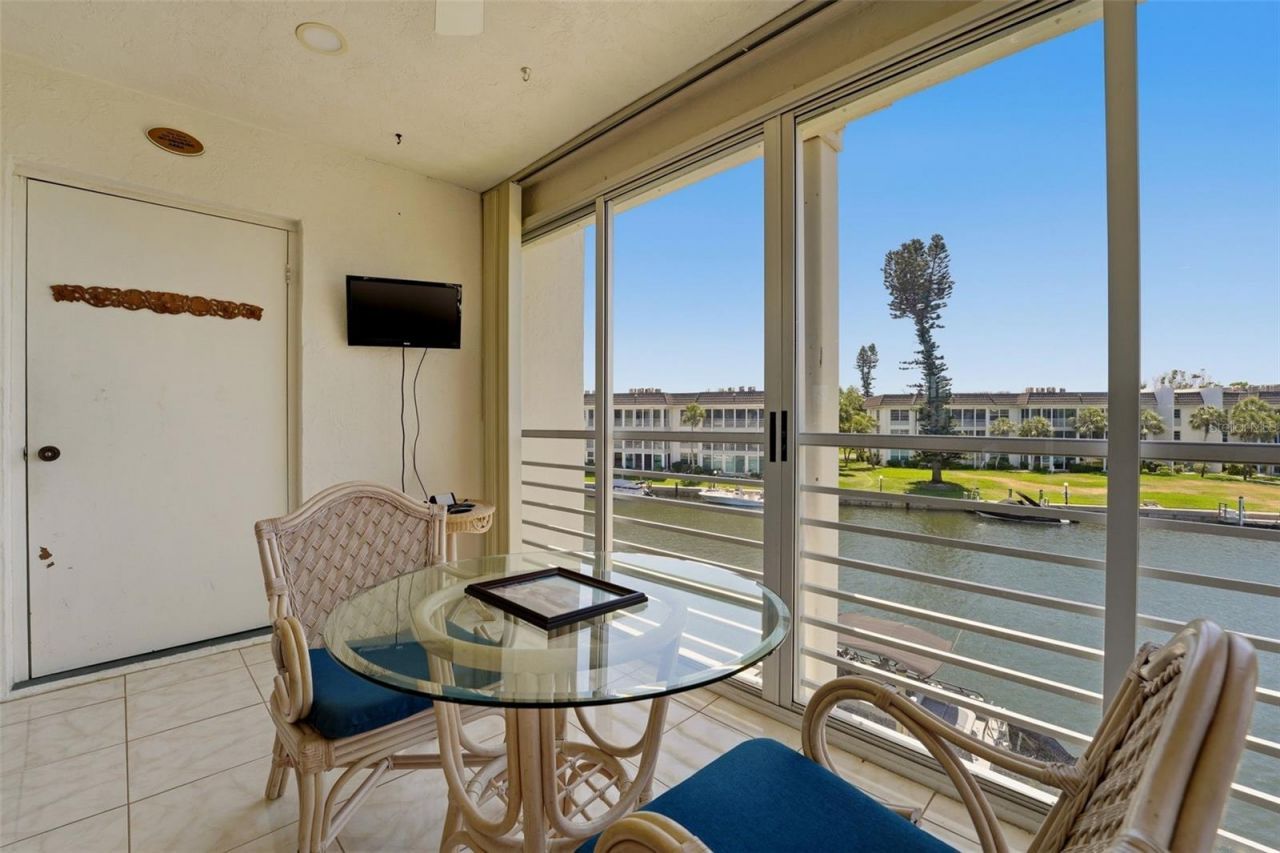 4400 Exeter Drive , Unit 305, Longboat Key, FL 34228 Photo