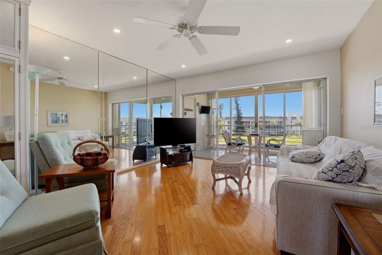 4400 Exeter Drive , Unit 305, Longboat Key, FL 34228 Photo