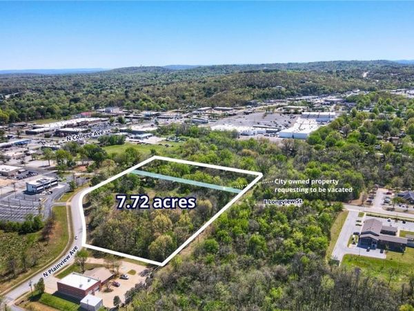 N Plainview Avenue, Fayetteville, AR 72703