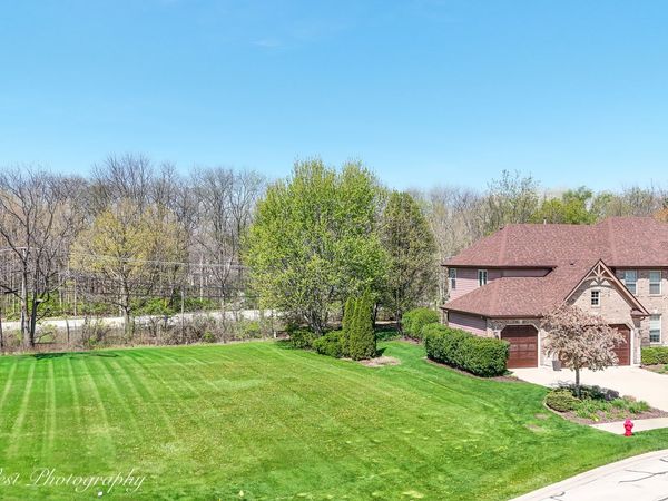 625 Sheffield Circle , Sugar Grove, IL 60554