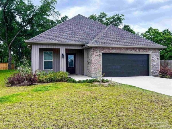 6060 Beulah Oaks Dr, Pensacola, FL 32526