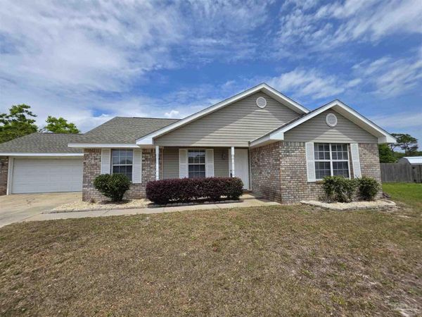 4041 Shorewood Dr, Pensacola, FL 32507