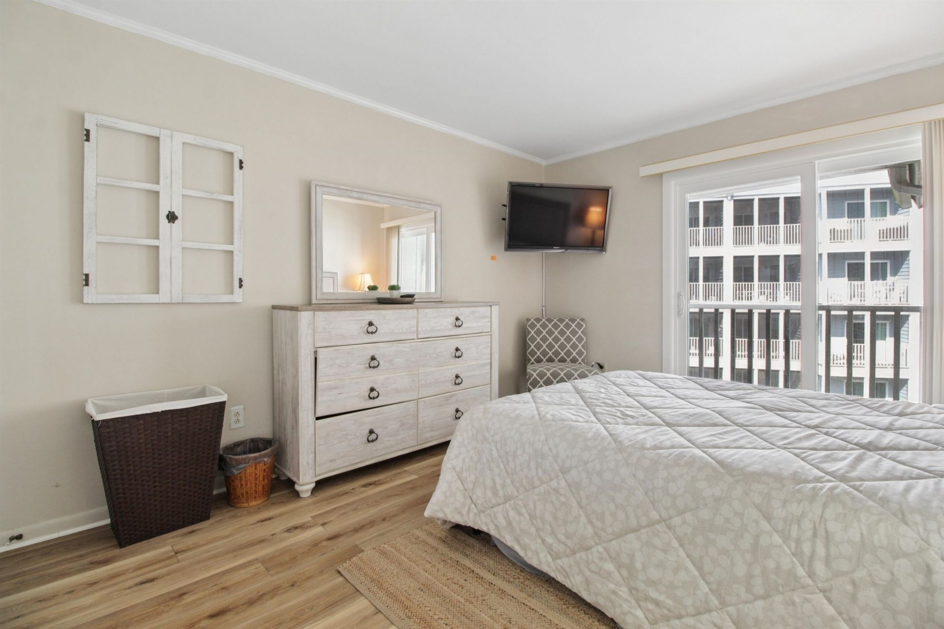 9570 Shore Dr.  Photo 11