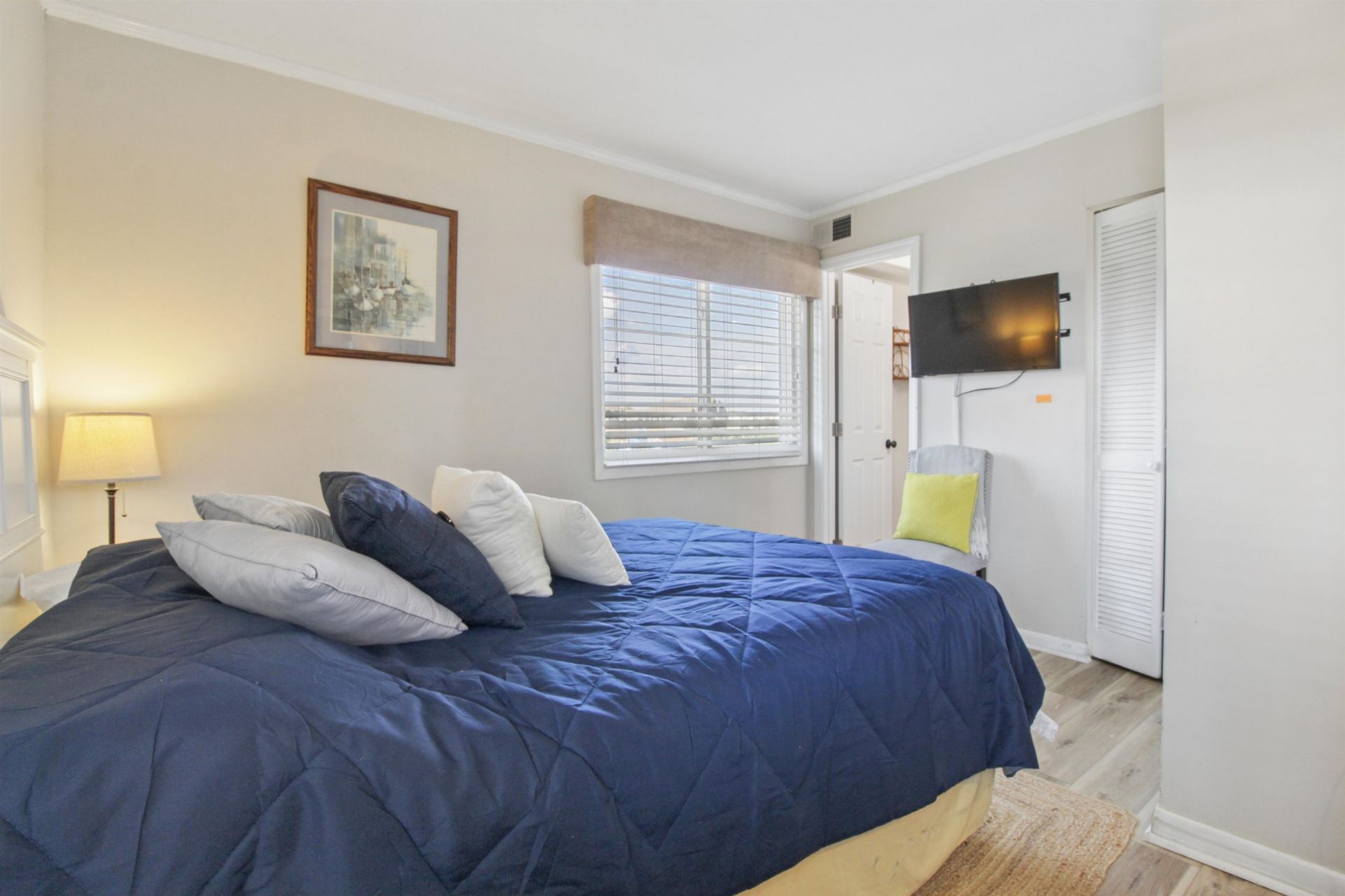 9570 Shore Dr.  Photo 4