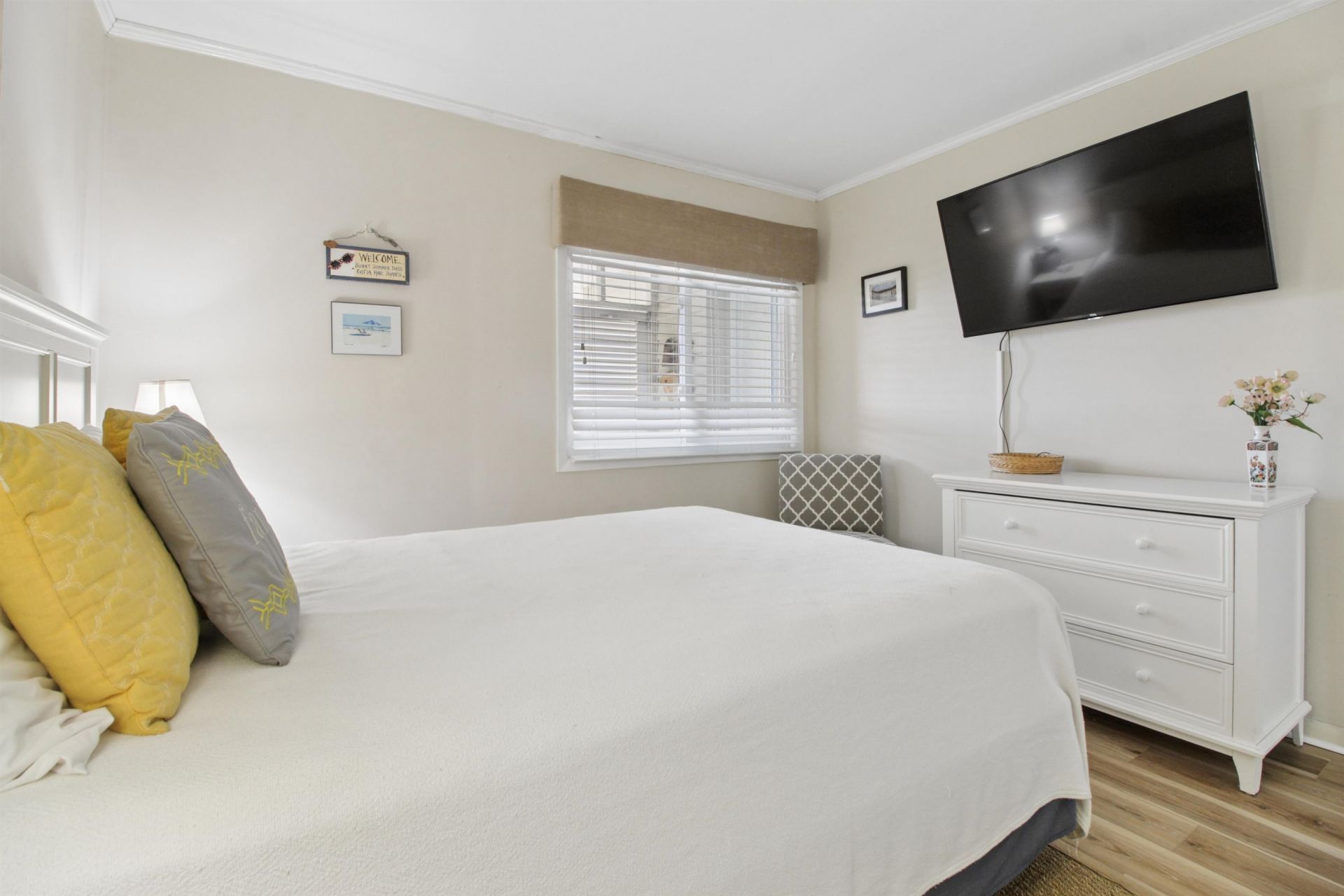 9570 Shore Dr.  Photo 7