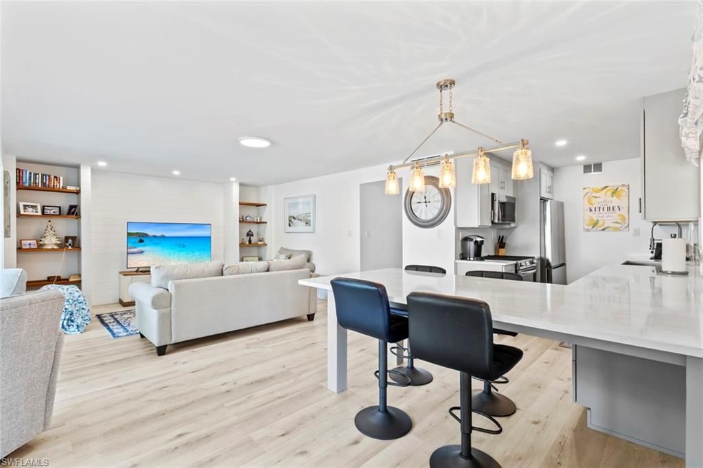 1910 Gulf Shore Blvd N, Unit 104, Naples, FL 34102 Photo