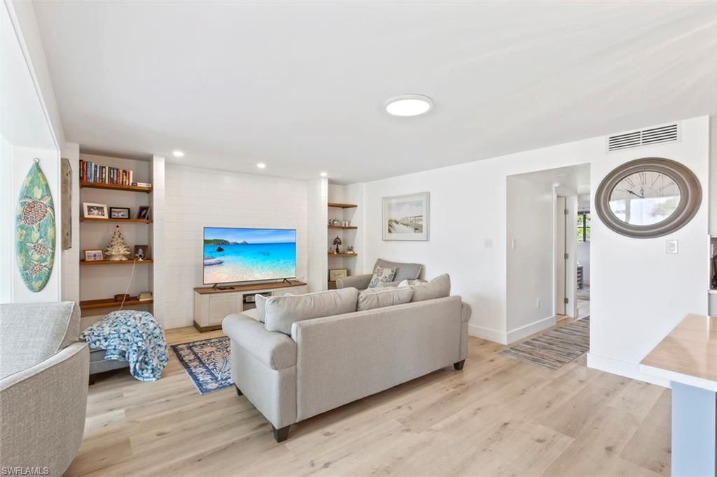 1910 Gulf Shore Blvd N, Unit 104, Naples, FL 34102 Photo
