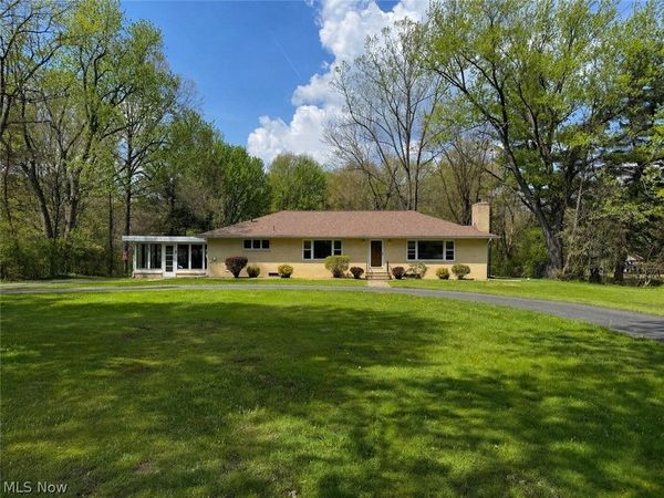 2315 Howland Wilson Road, Cortland, OH 44410