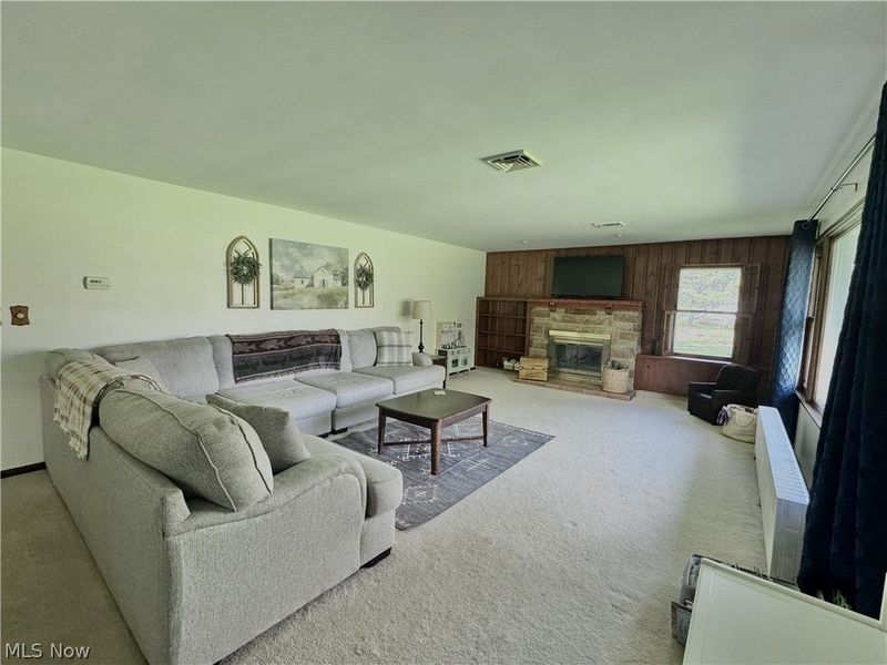 2315 Howland Wilson Road, Cortland, OH 44410 Photo 4