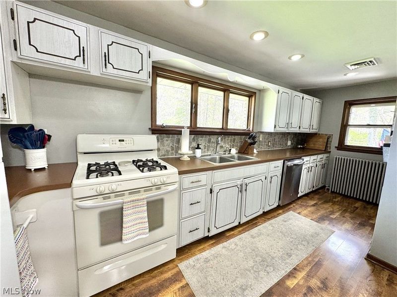 2315 Howland Wilson Road, Cortland, OH 44410 Photo 5