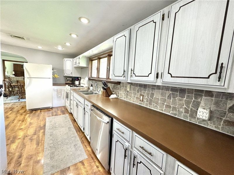 2315 Howland Wilson Road , Cortland, OH 44410 Photo 5