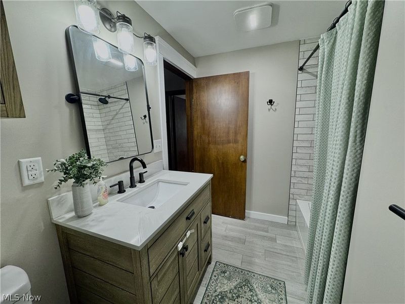 2315 Howland Wilson Road , Cortland, OH 44410 Photo 9