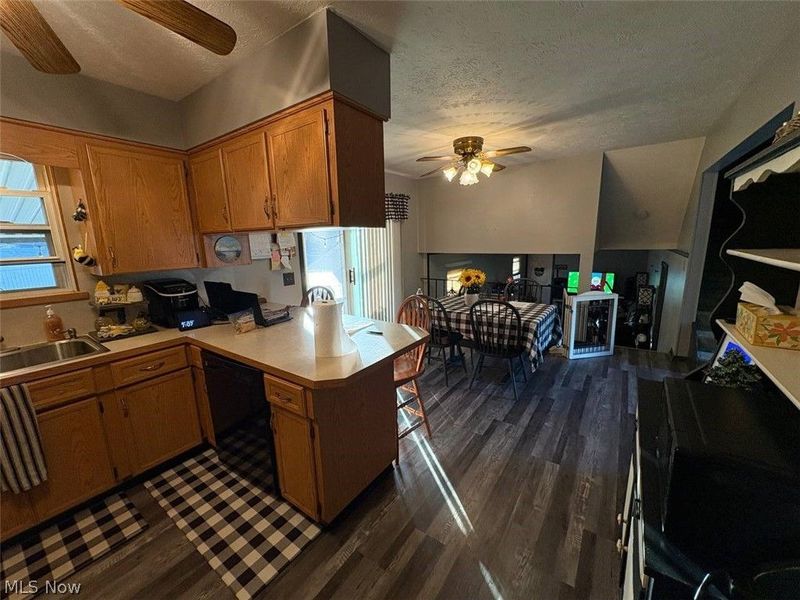 503 Meadowridge Avenue NW, Canton, OH 44708 Photo 10