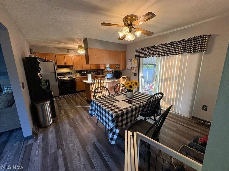 503 Meadowridge Avenue NW, Canton, OH 44708 Photo 8