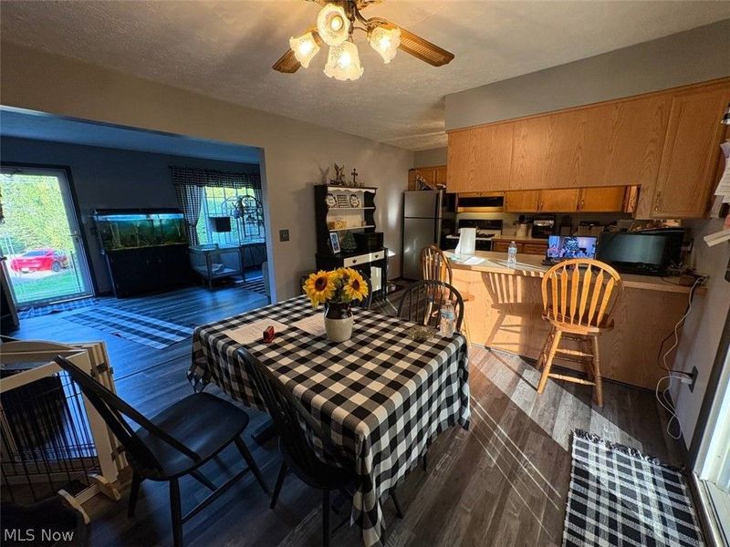 503 Meadowridge Avenue NW, Canton, OH 44708 Photo 9