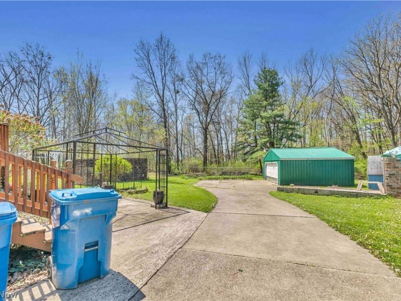 2140 Gardenland Avenue , Niles, OH 44446 Photo 24