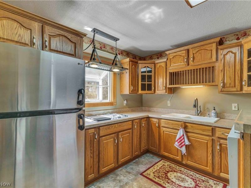 2140 Gardenland Avenue , Niles, OH 44446 Photo 6