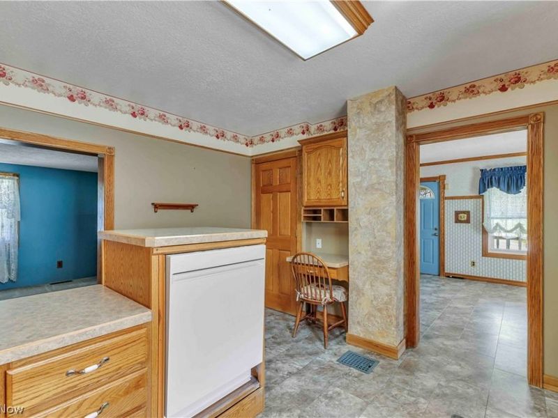 2140 Gardenland Avenue , Niles, OH 44446 Photo 8