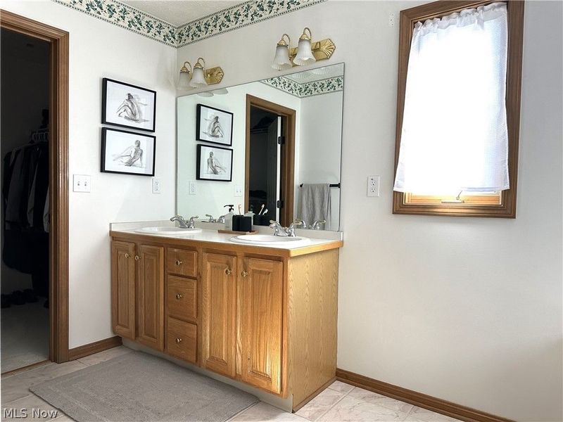 723 Sawmill Drive , Avon Lake, OH 44012 Photo 15