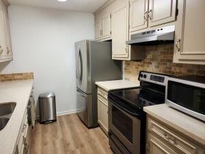 1714 Greystone Photo 4