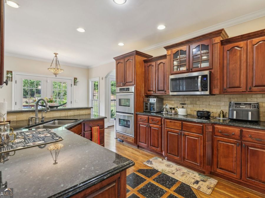Property Image 6