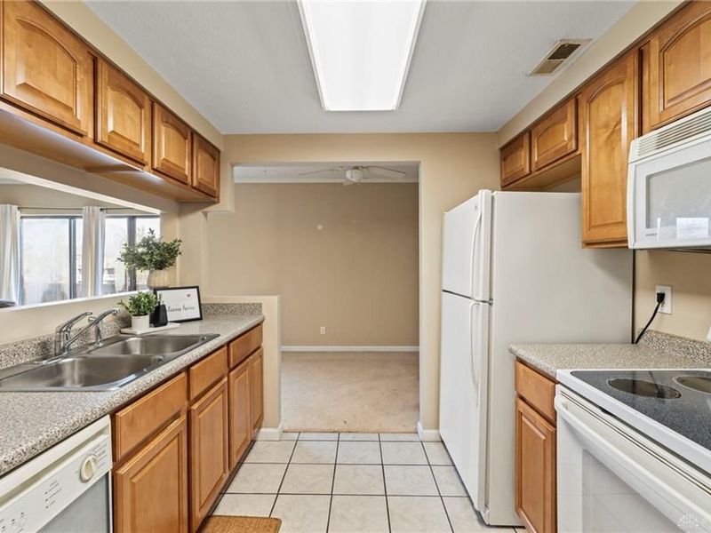 1000 LOOKOUT, West Carrollton, OH 45449 Photo 5