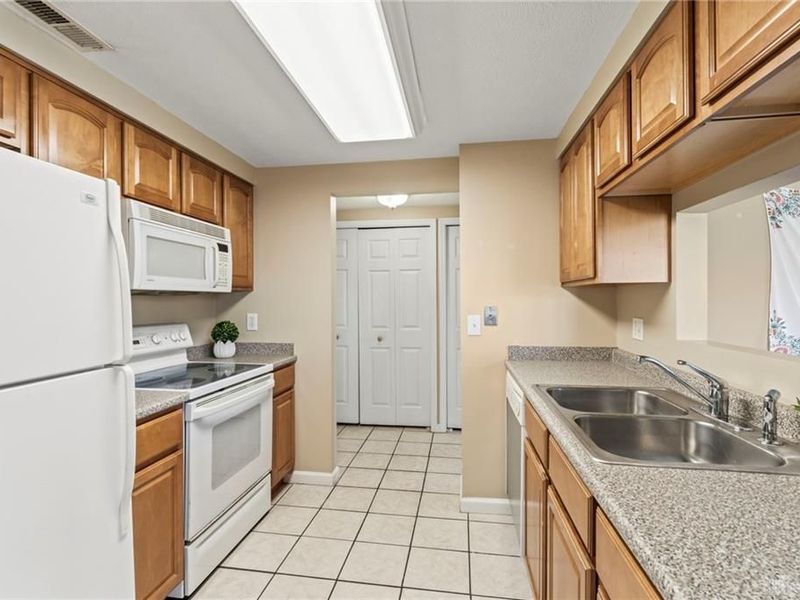 1000 LOOKOUT, West Carrollton, OH 45449 Photo 6