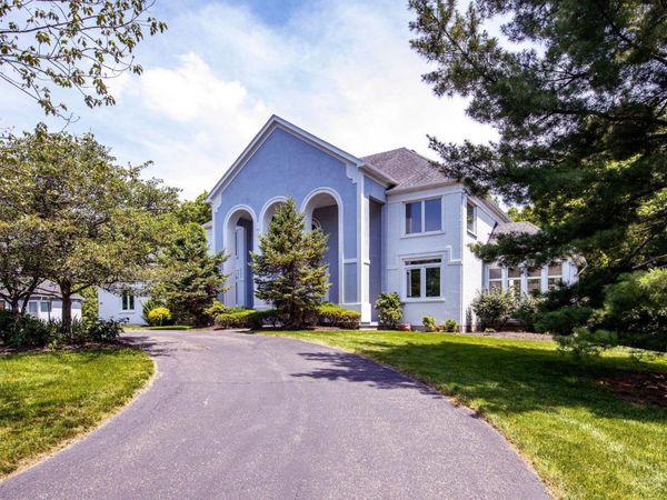 9030 Ambercreek Drive, Amberley, OH 45236