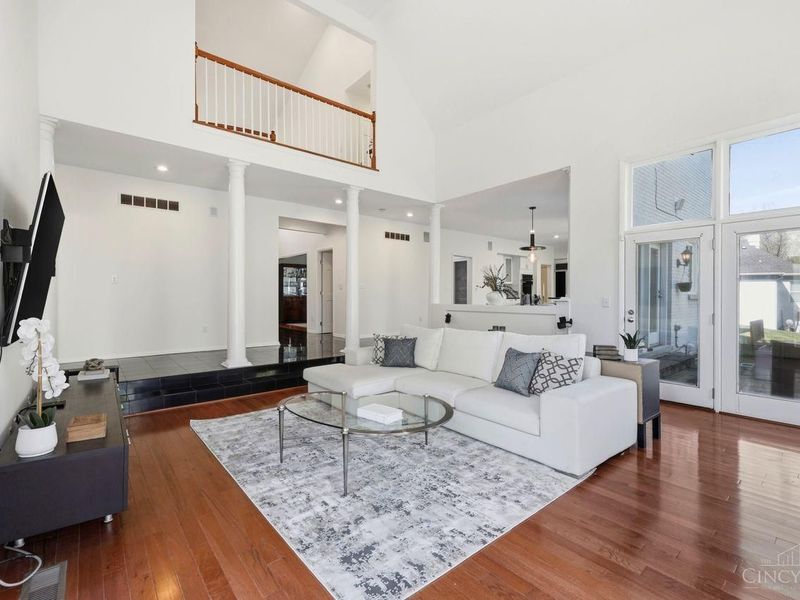 9030 Ambercreek Drive, Cincinnati, OH 45236 Photo 10