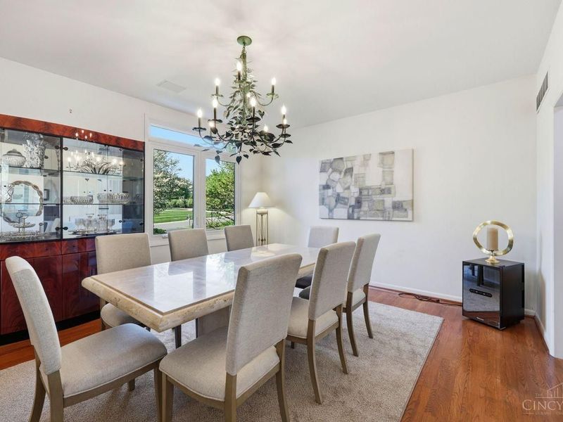 9030 Ambercreek Drive, Cincinnati, OH 45236 Photo 18