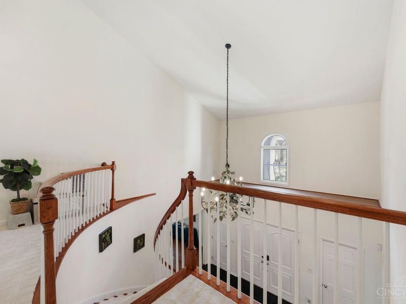 9030 Ambercreek Drive, Cincinnati, OH 45236 Photo 26